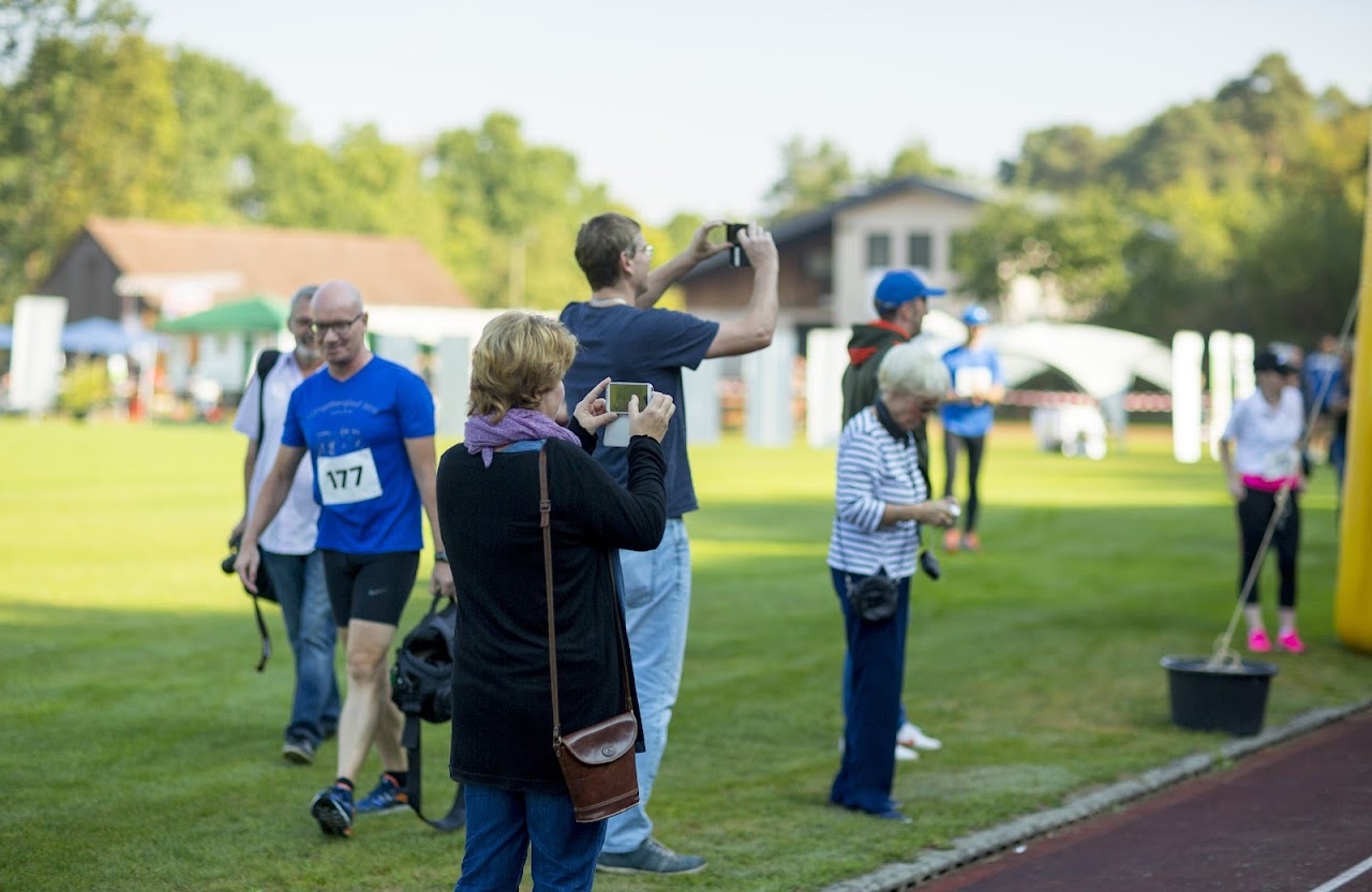 Bild vom 9. Benefizlauf im Jahr 2016. Dies ist das 148. Bild.